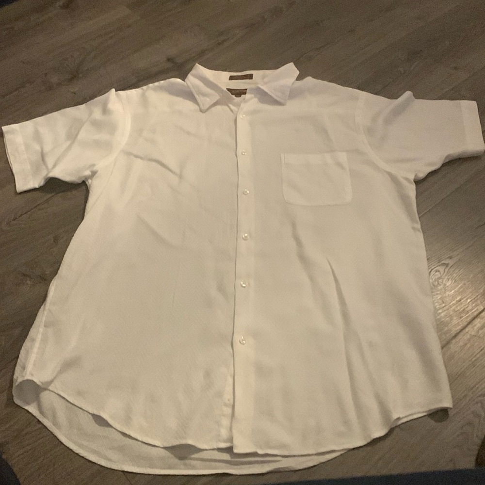 Men’s button shirt